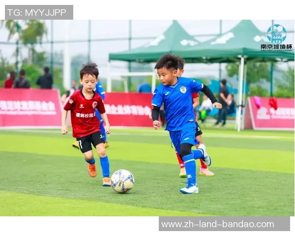 精彩瞬间尽在眼前足球图片带你领略赛场魅力与激情